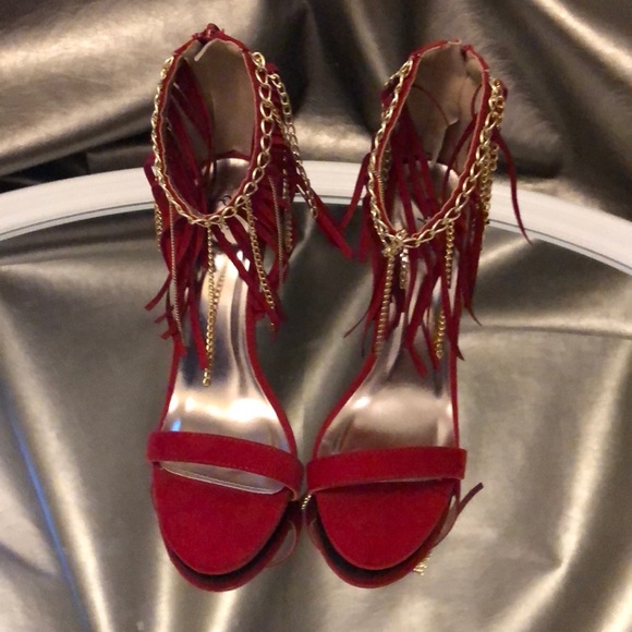 Heels - Picture 2 of 4